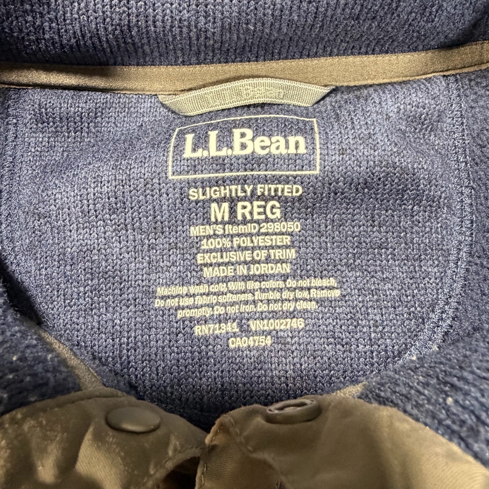 L.L.Bean Men’s Medium Slightly Fitted Sweater Fleece Pullover 1/4 Snap Pullover - Picture 3 of 6